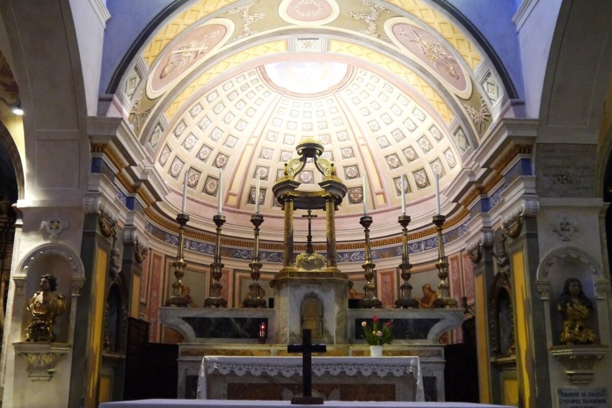close up of the altarpiece in biot