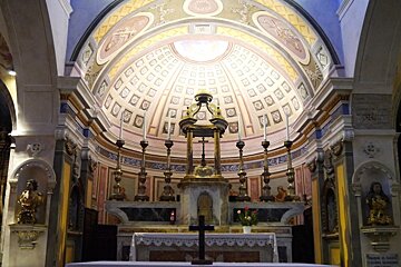 close up of the altarpiece in biot