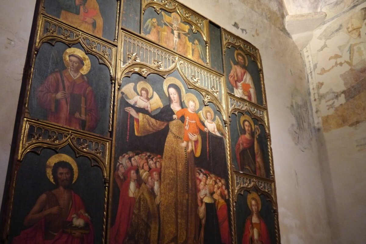 art int eh church in biot