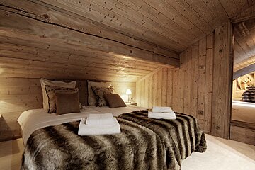 Boulangerie Chalet, Meribel Village twin bedroom