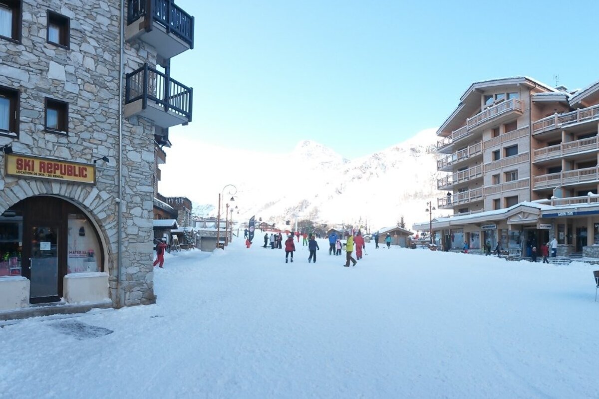 Ski Republic - Village Ski Hire Shop, Val d'Isere - Centre exterior