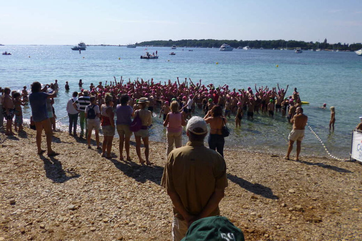 Swim Between the Lerins Islands, Cannes