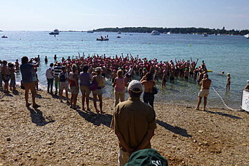 Swim Between the Lerins Islands, Cannes