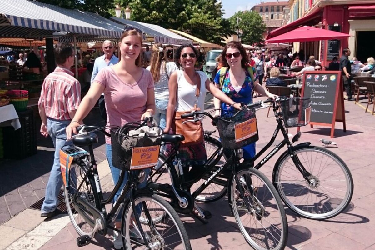 Road biking in Nice