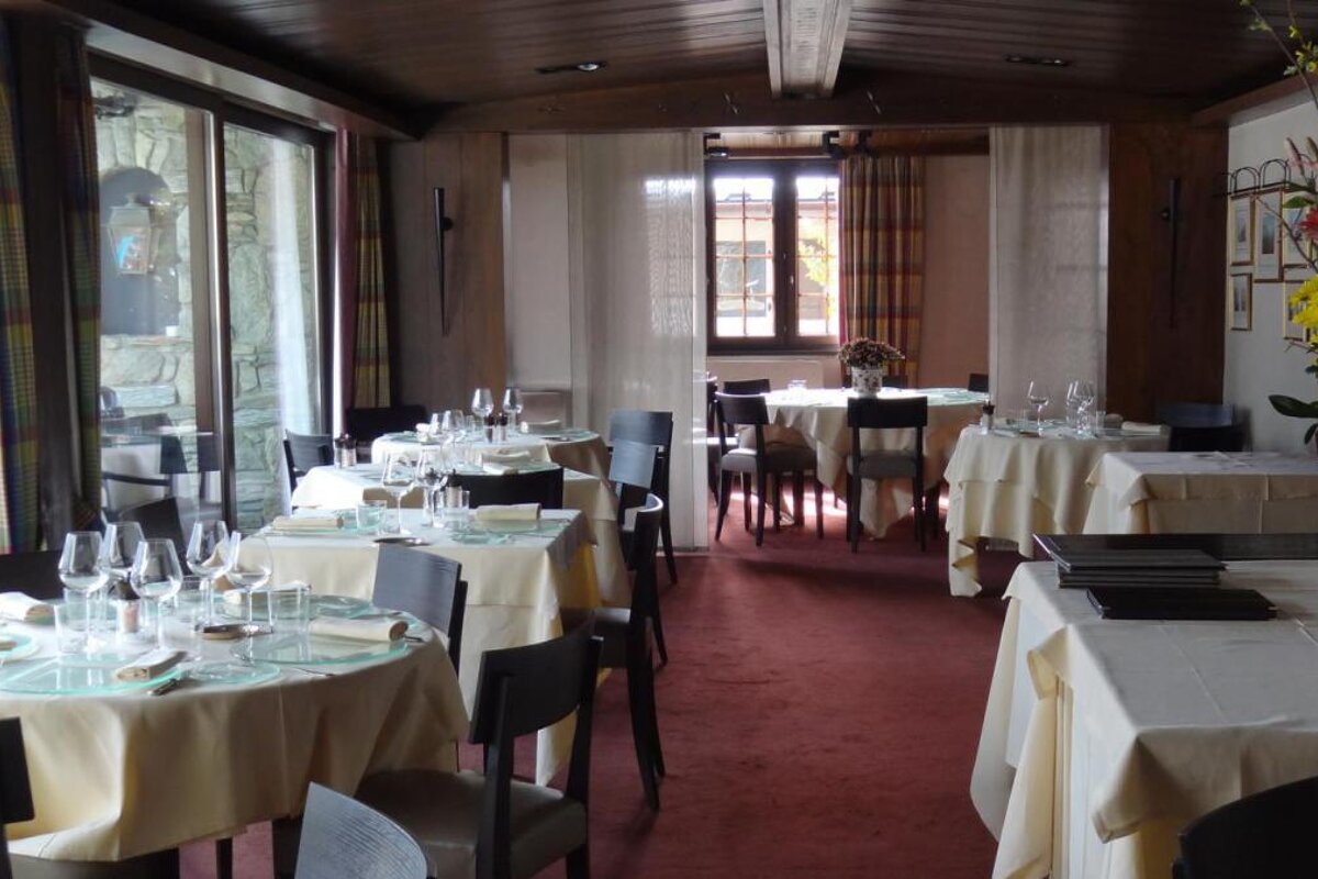 Auberge du Bois Prin Restaurant, Chamonix interior