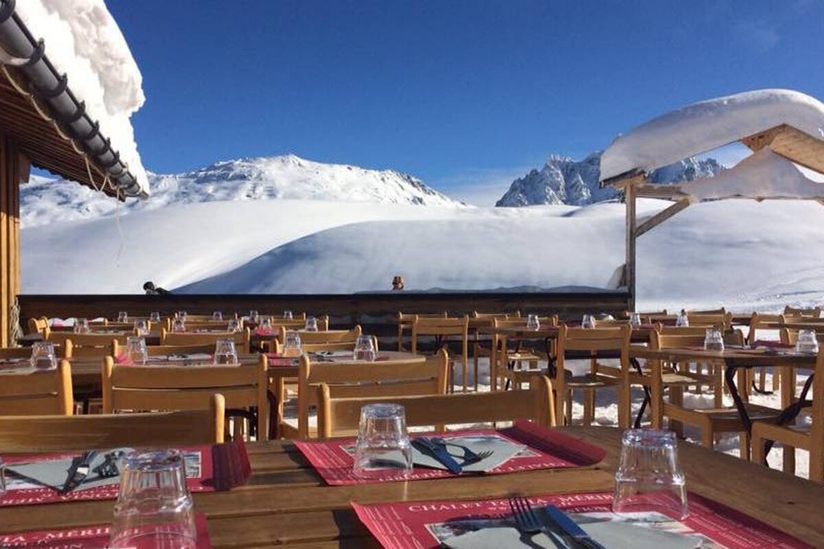 Chalet Tonia Restaurant, Meribel Mottaret restaurant terrasse