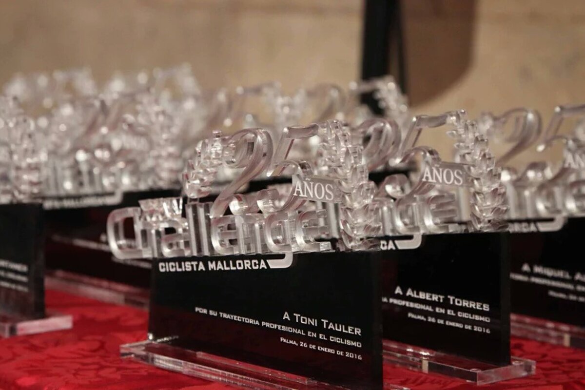 Trophies Celebrating 25 years - Vuelta Mallorca