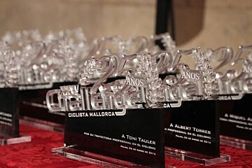 Trophies Celebrating 25 years - Vuelta Mallorca