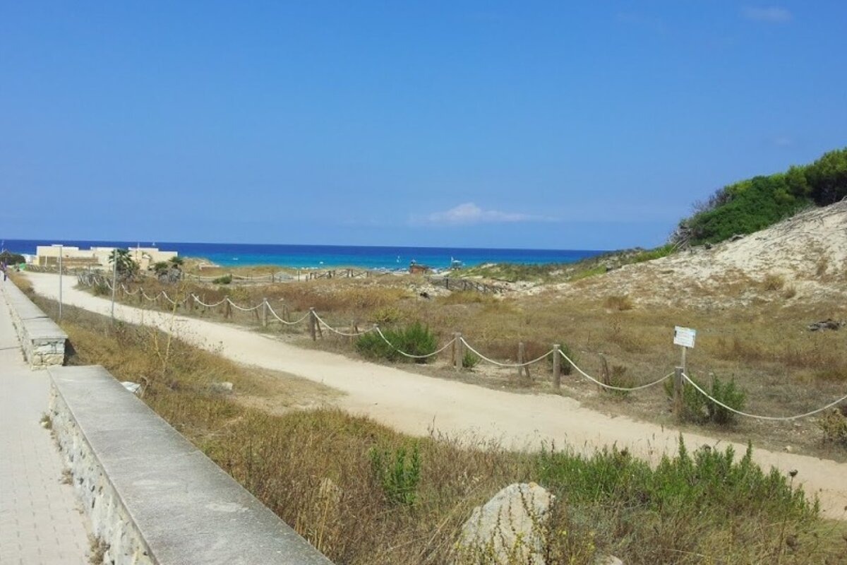 Cala Mesquida - Sand dunes and turquoise water