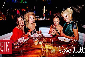 Pixie Lott's vintage beach break in Ibiza