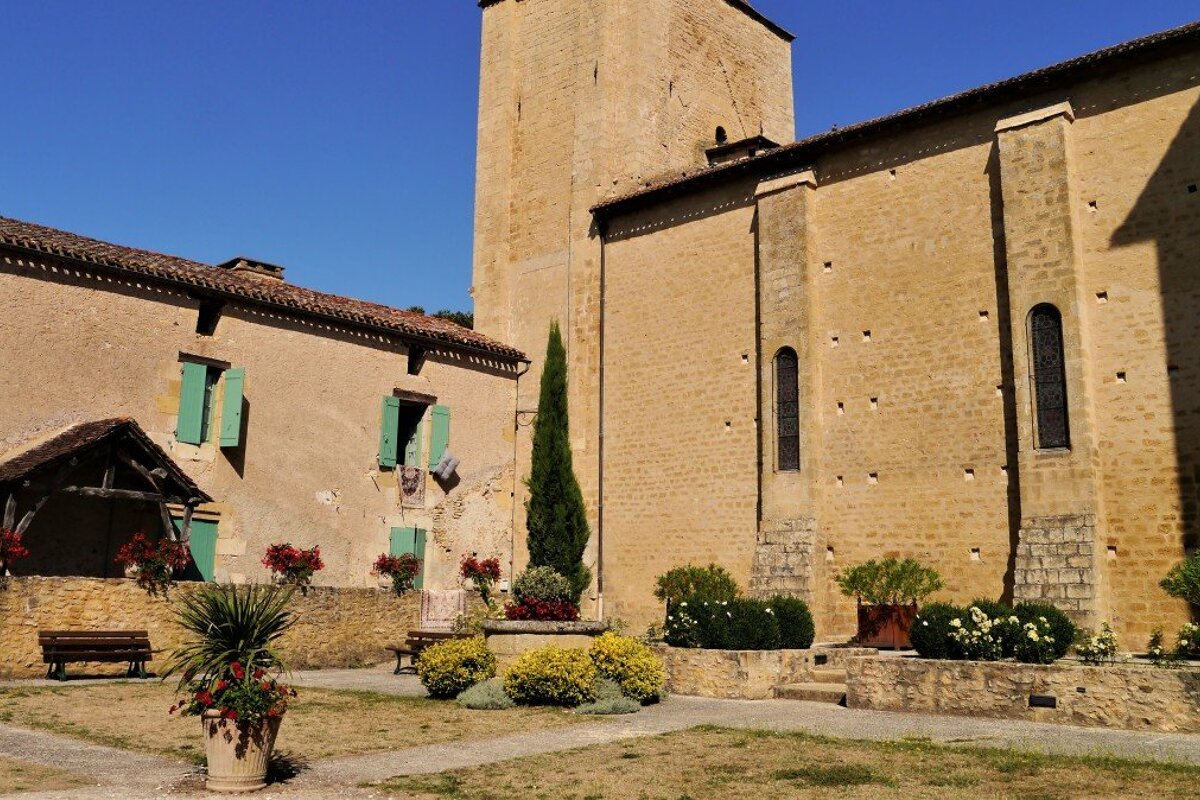 Courtyard of Eglise Saint Nicolas