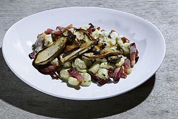 Campino Restaurant, Camp de Mar style of cuisine