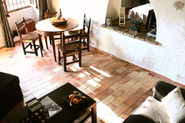 La Maison aux Bonsais living-room