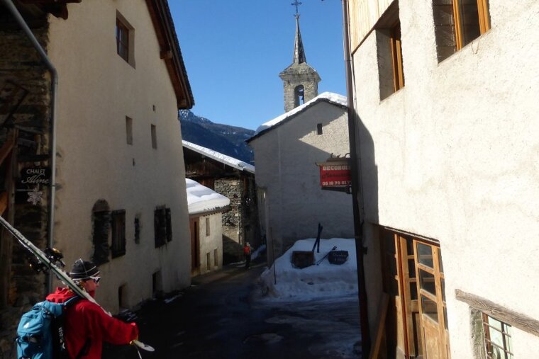 Warm weather and spring snow in Val d'Isere