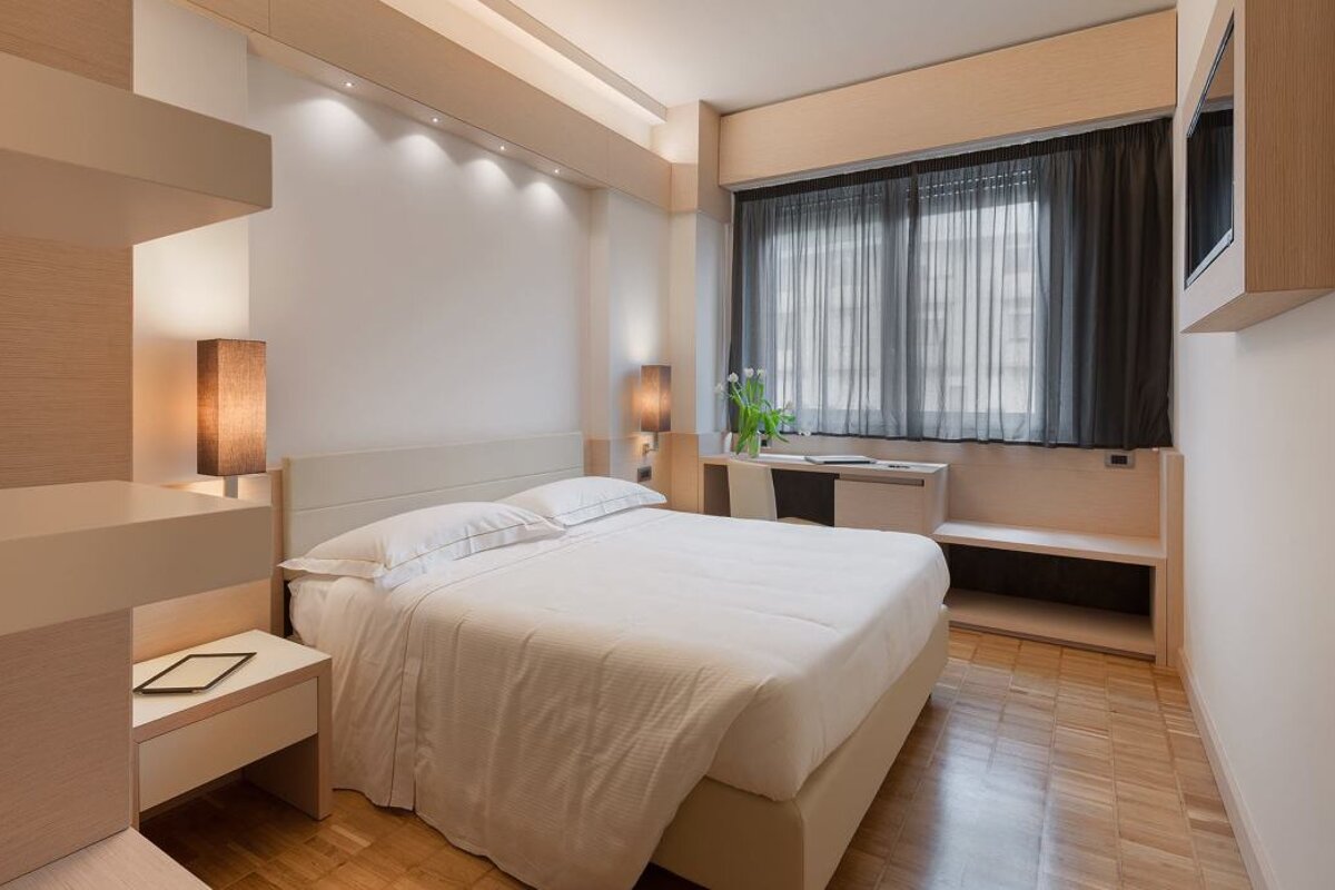 Ariston Hotel, Milan double bedroom