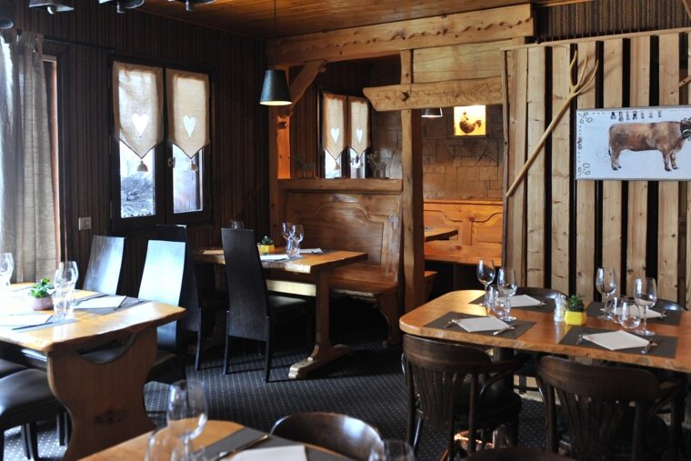 La Rotonde Restaurant, Morzine interior