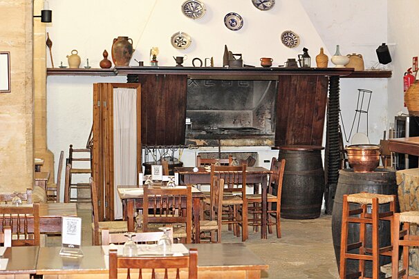 interior at es Celler Petra