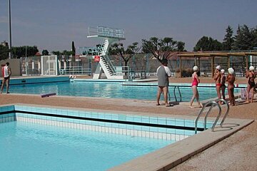 Valreas swimming pool, Valreas