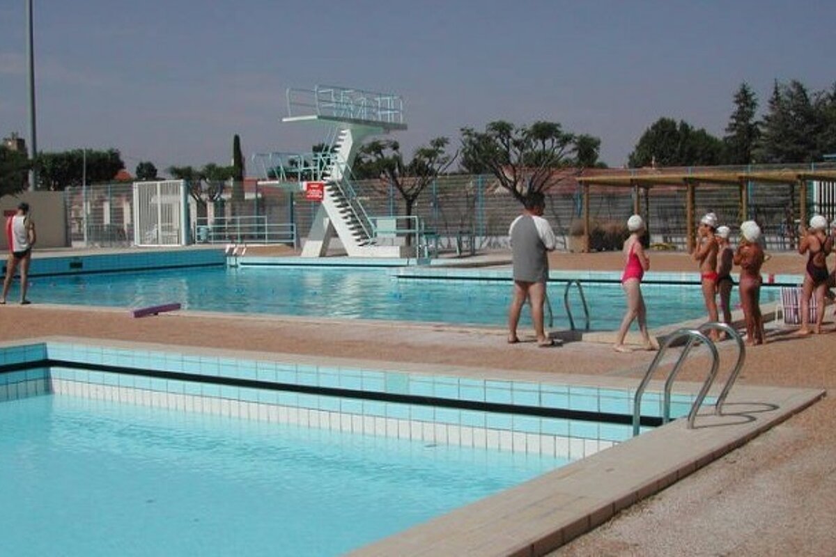 Valreas swimming pool, Valreas
