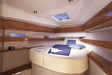 8 Person Sailing Yacht, Palma de Mallorca - Hercules main cabin