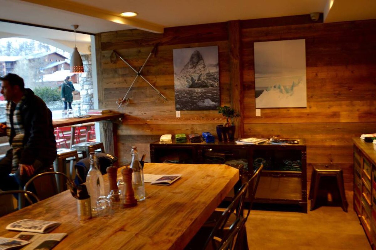 Arctic Cafe, Val d'Isere interior