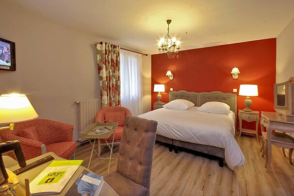 Auberge de la Truffe Hotel, Sorges double bedroom