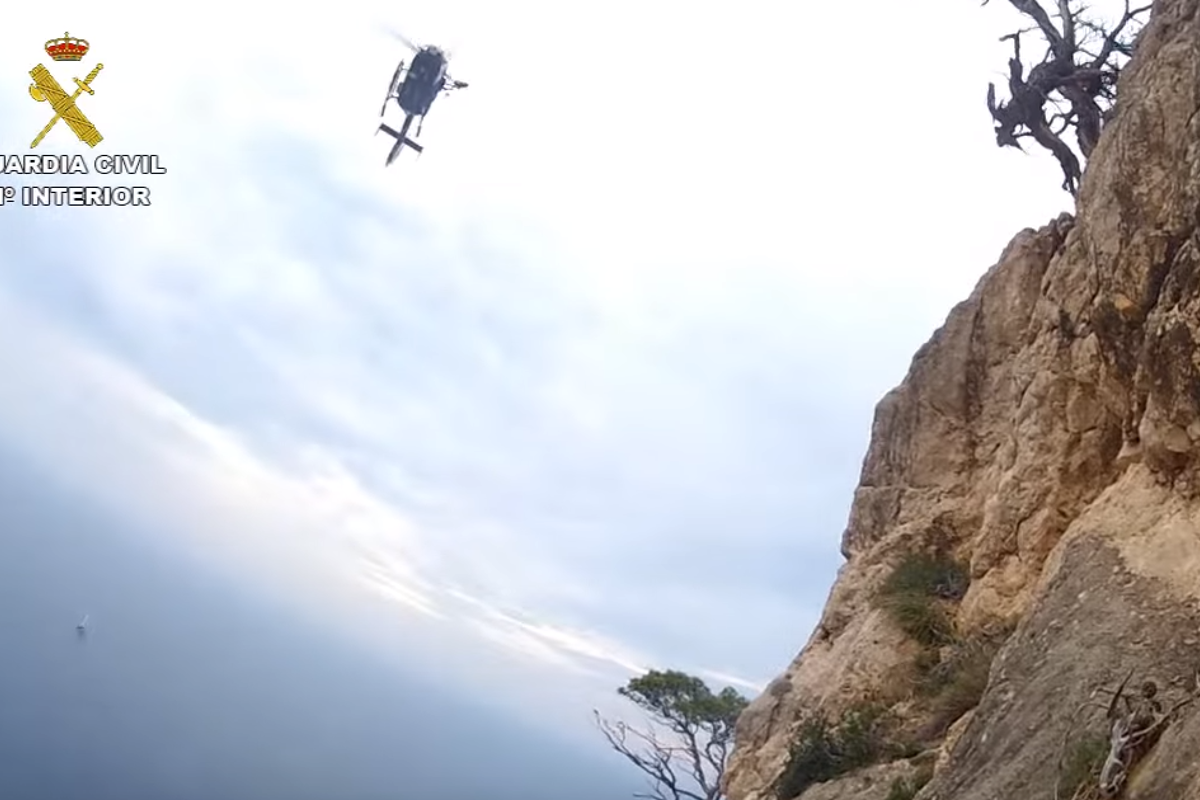 Civil Guard in Mallorca Rescue a Hiker