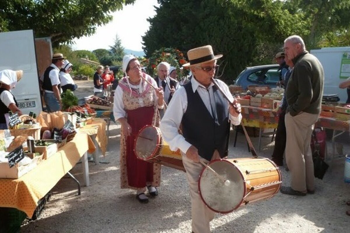 Agricultural Market, Isle sur la Sorgue