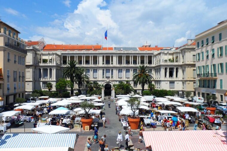 a market square in Nice old town