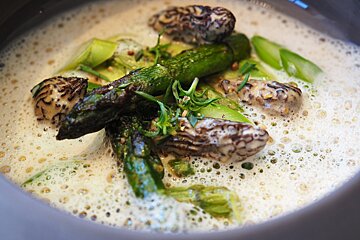 Le Mas Bottero Restaurant, Saint-Cannat style of cuisine