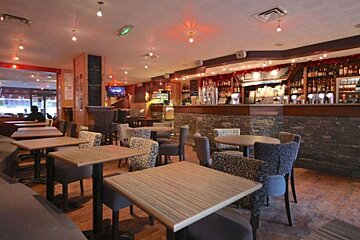 Les Rhodos Bar, Morzine interior