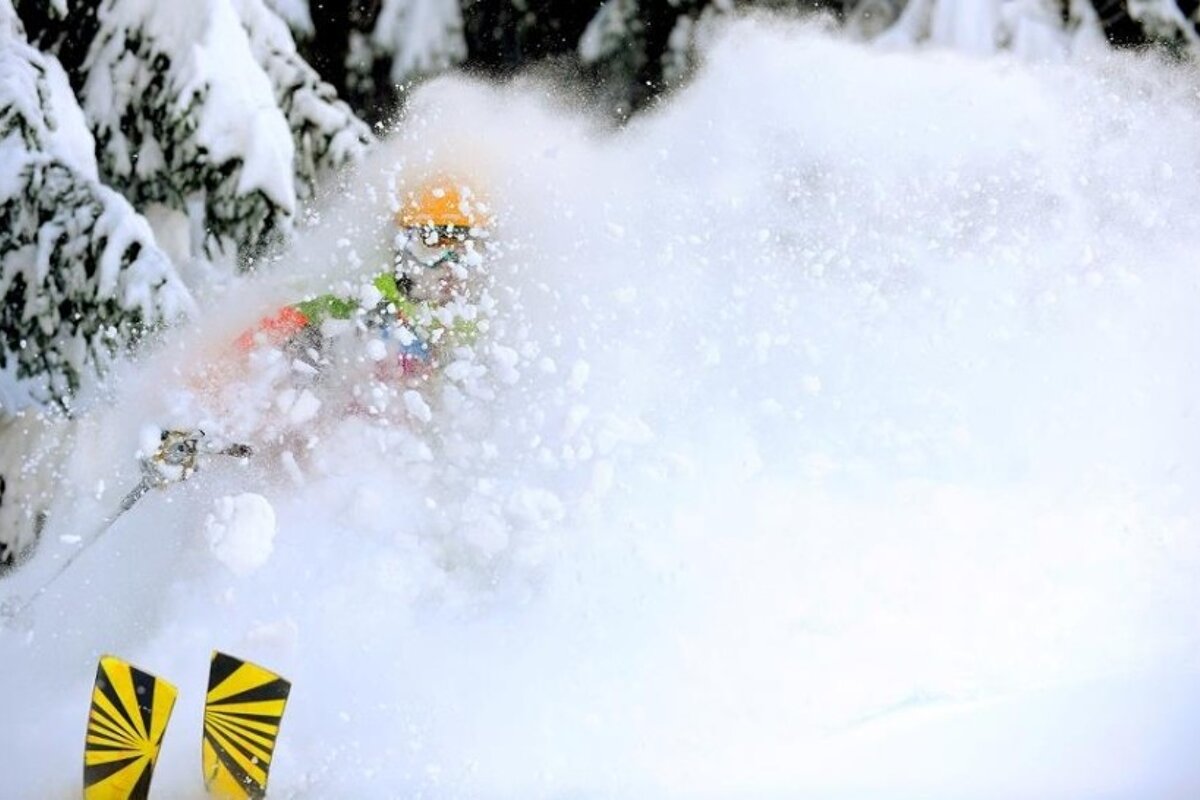 man powder idris skis