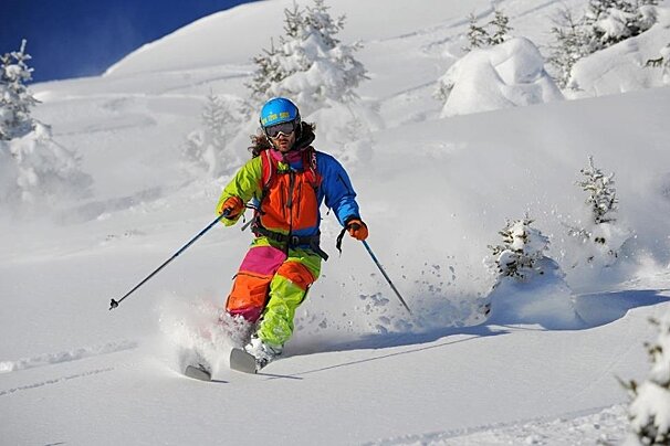 bright outfit powder snow