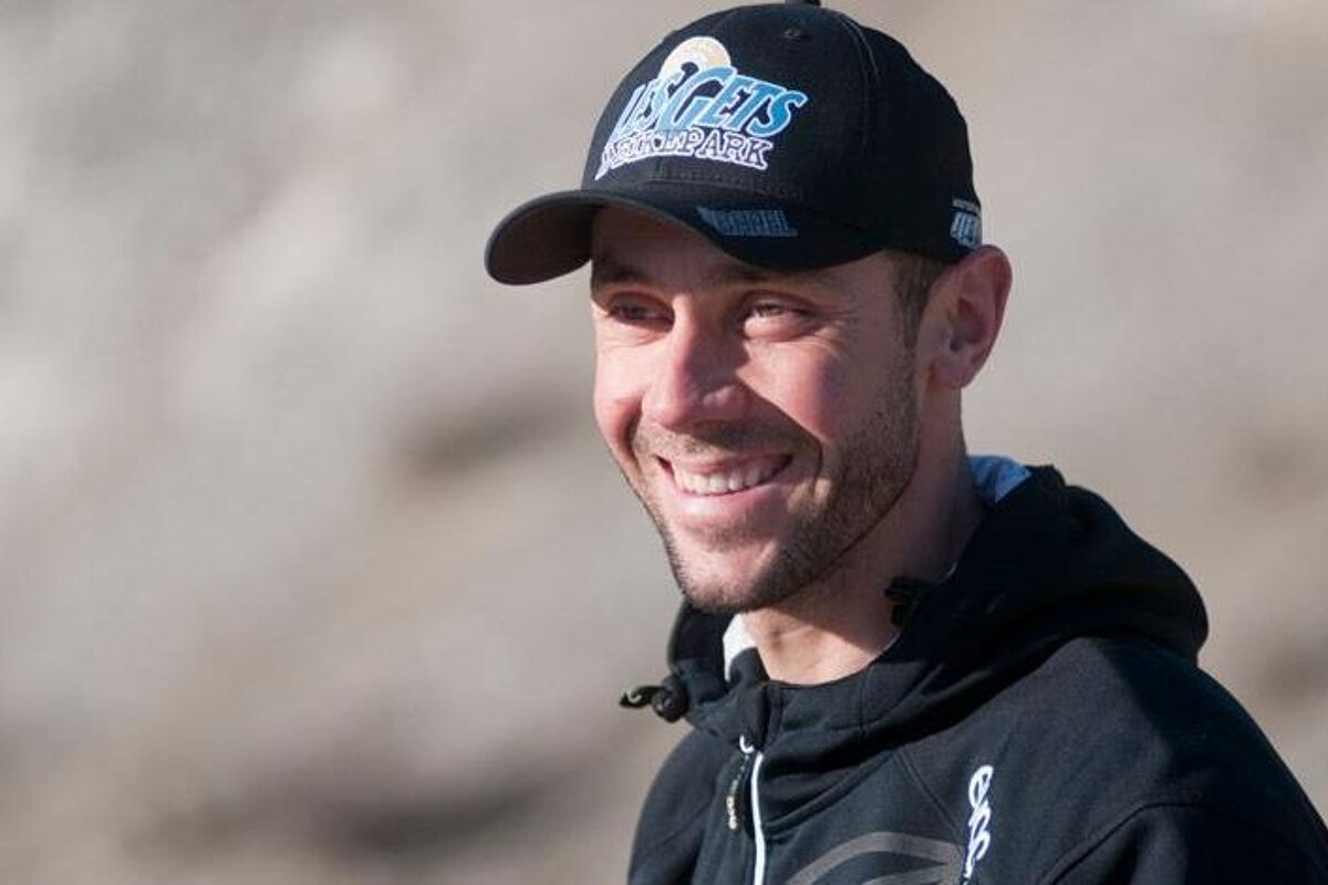 a picture of a famous mountain biker from Les Gets