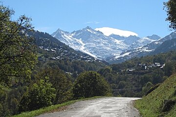 autumn colours and Mont vallon with snow