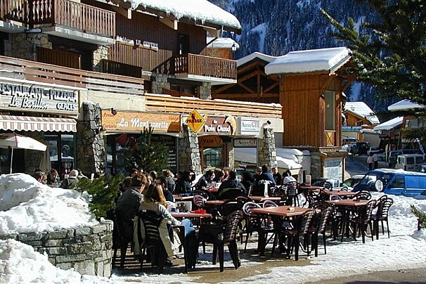 an image of a savoyard restaurant in champagny en vanoise ski resort