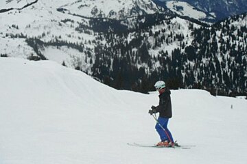 an image of a blurry skier