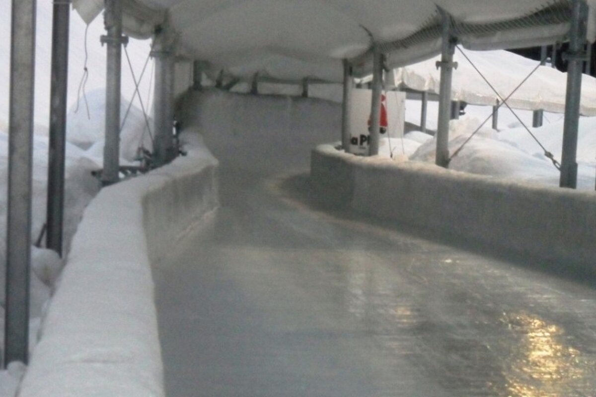 an image of a bobsleigh track in la plagne