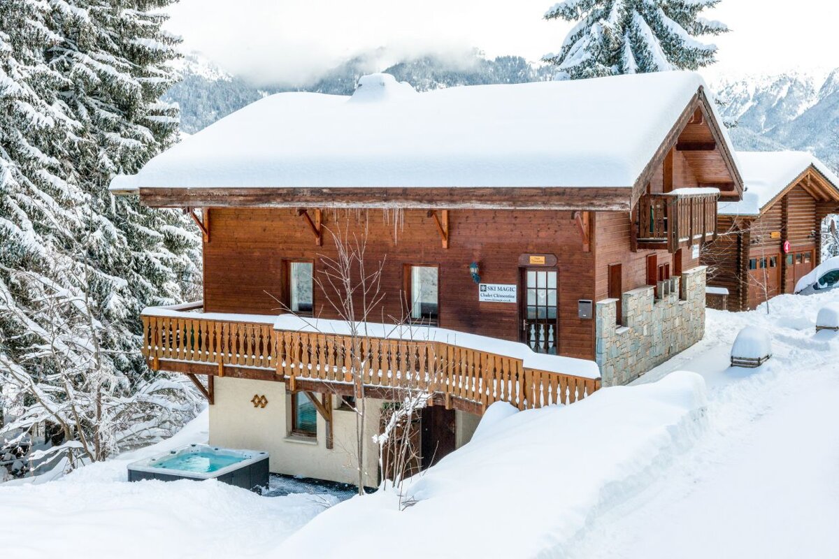 Clementine Chalet, La Tania exterior