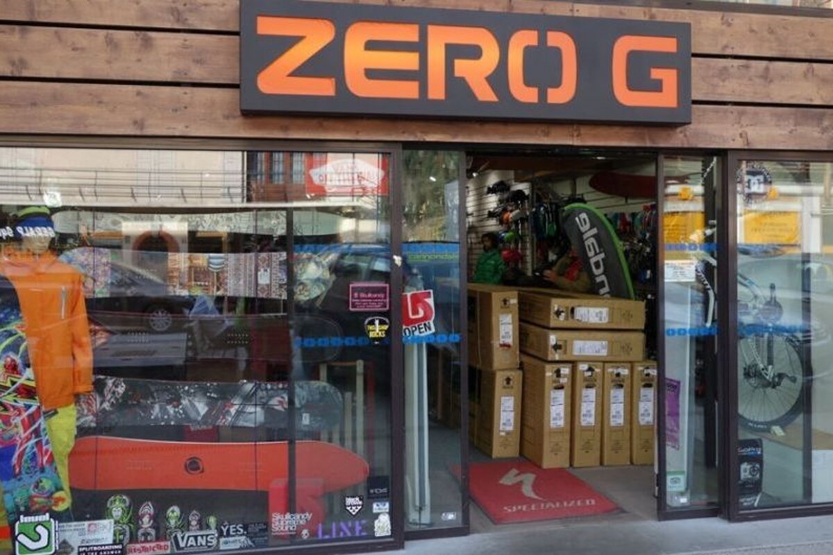 a picture of the front of a shop in chamonix