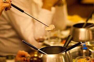 an image of fondue