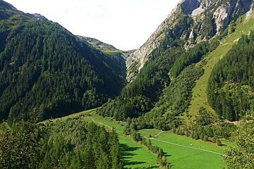 An image of the Swiss Alps in Trient Switzerland