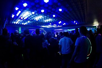An image of people dancing in a nightclub in Chamonix Mont Blanc