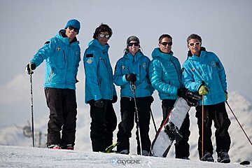 ski instructors lined up blue jackets oxygene la plagne