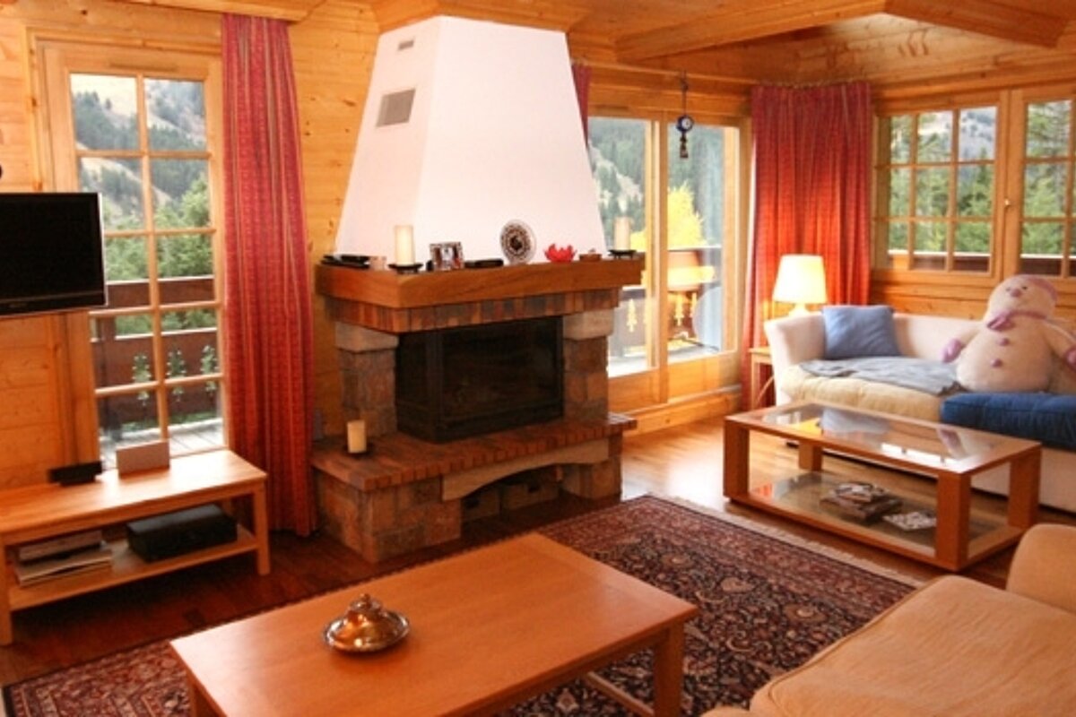 AMS Rentals (UK) Rental Agent, Meribel living-room