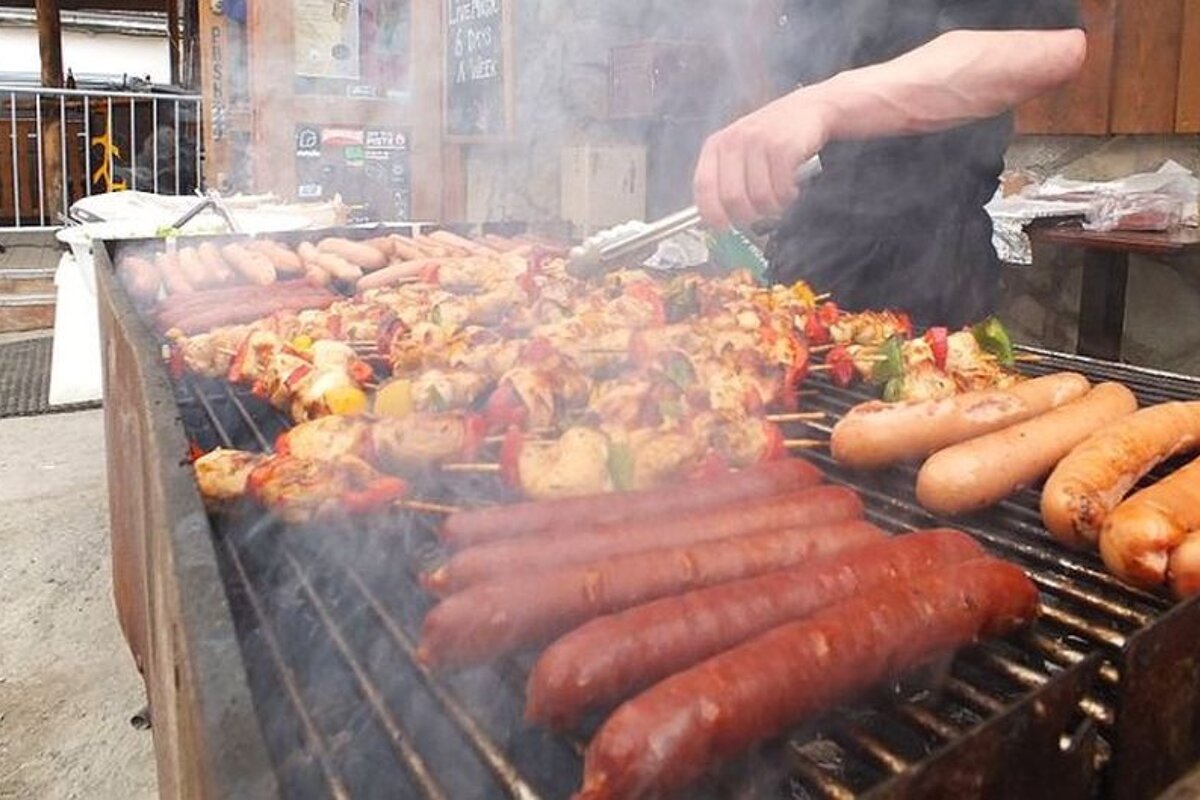 An image of a BBQ at a ski resort restaurant apres-ski bar in Val d'Isere