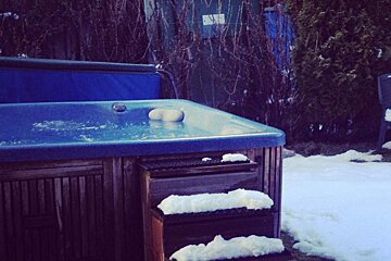 Beziere Chalet, Morzine jacuzzi