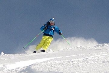 Instructor Ed Wooley in powder