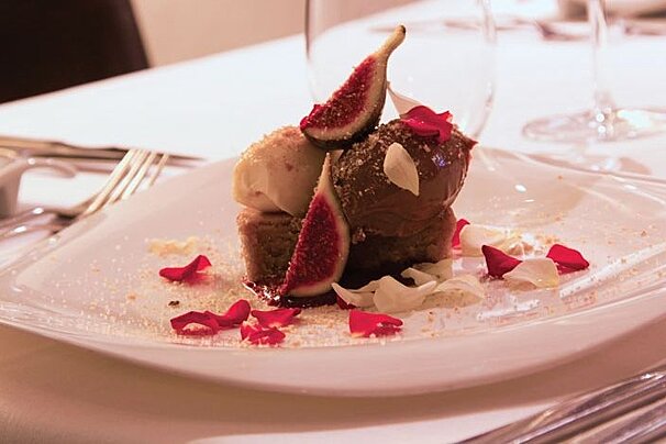 photo of fig and chocolate dessert