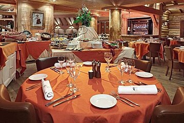 An image of a logo for a ski resort restaurant apres-ski bar in Val d'Isere